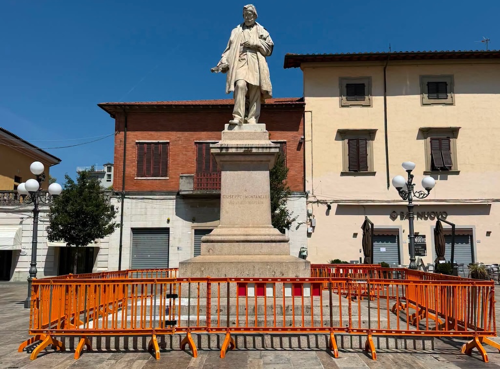 Deturpato il basamento della statua di Montanelli a Fucecchio