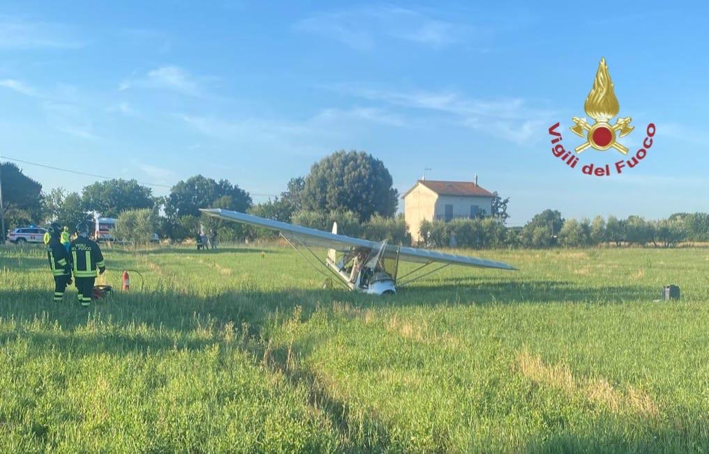 Dramma a Castiglion Fiorentino: Un velivolo si schianta, pilota perde la vita