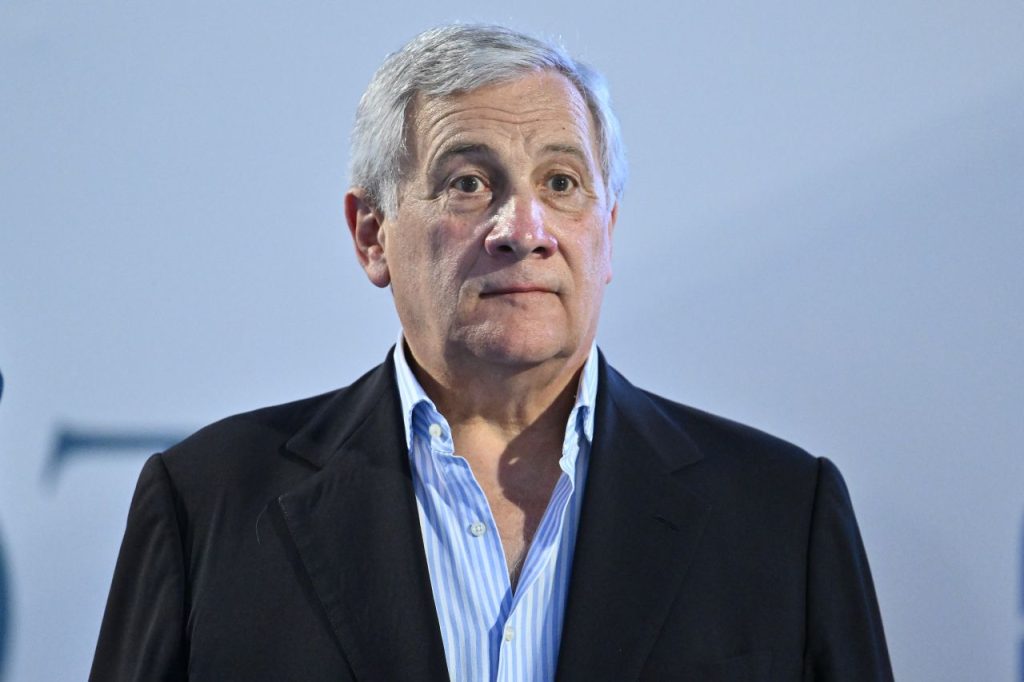 Elezioni: Tajani "L'importante è che sia stata approvata, nessuna crisi di governo" - Agenzia Italpress