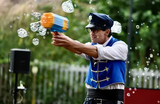 Festival del Bilancino. Travolgente “Giulivo Splash Show”