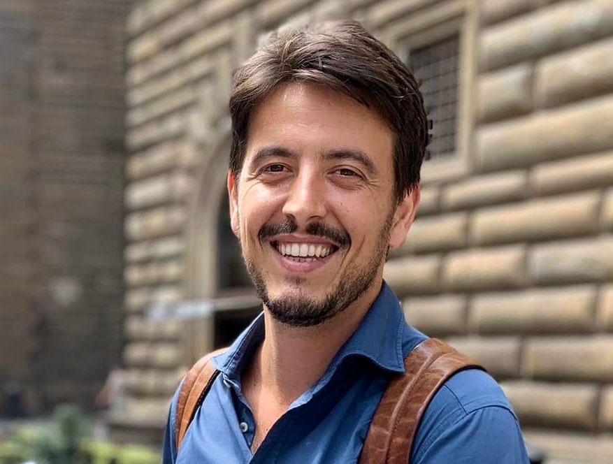 Giorgio pubblica 'Piazza Carlo Giuliani', il centrodestra si infuria