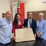 Il Comune di Montemurlo inizia il processo per revocare la cittadinanza onoraria a Benito Mussolini.