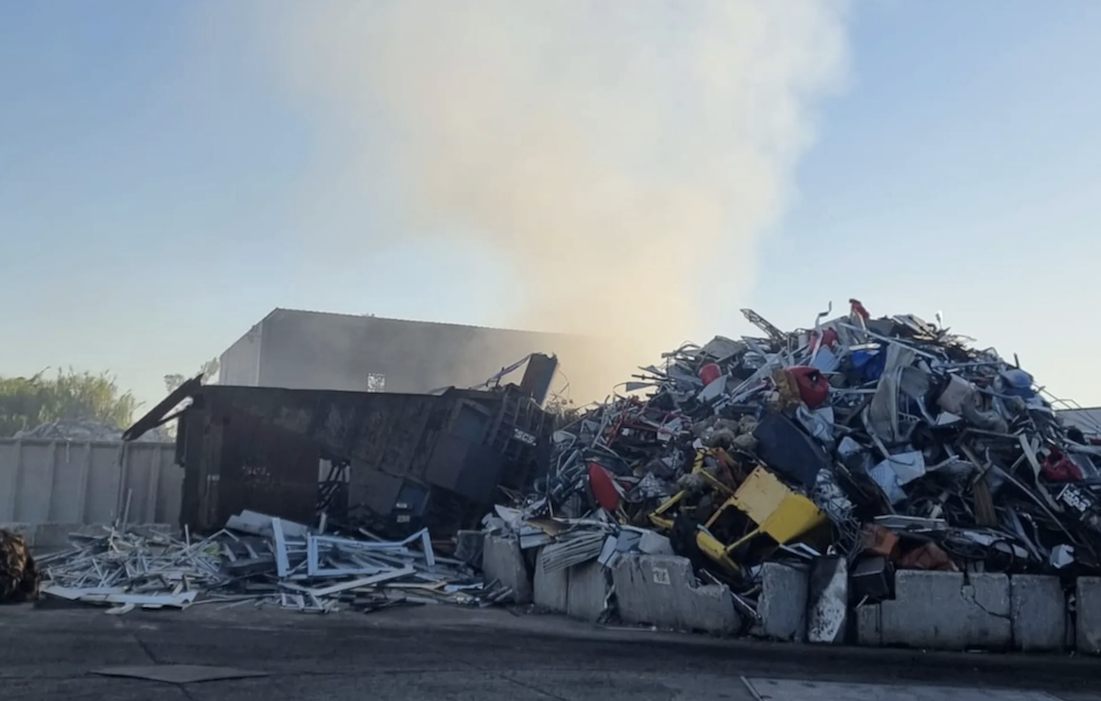 Incendio all'impianto di rifiuti di Livorno: i risultati delle analisi Arpat sui campioni vegetali
