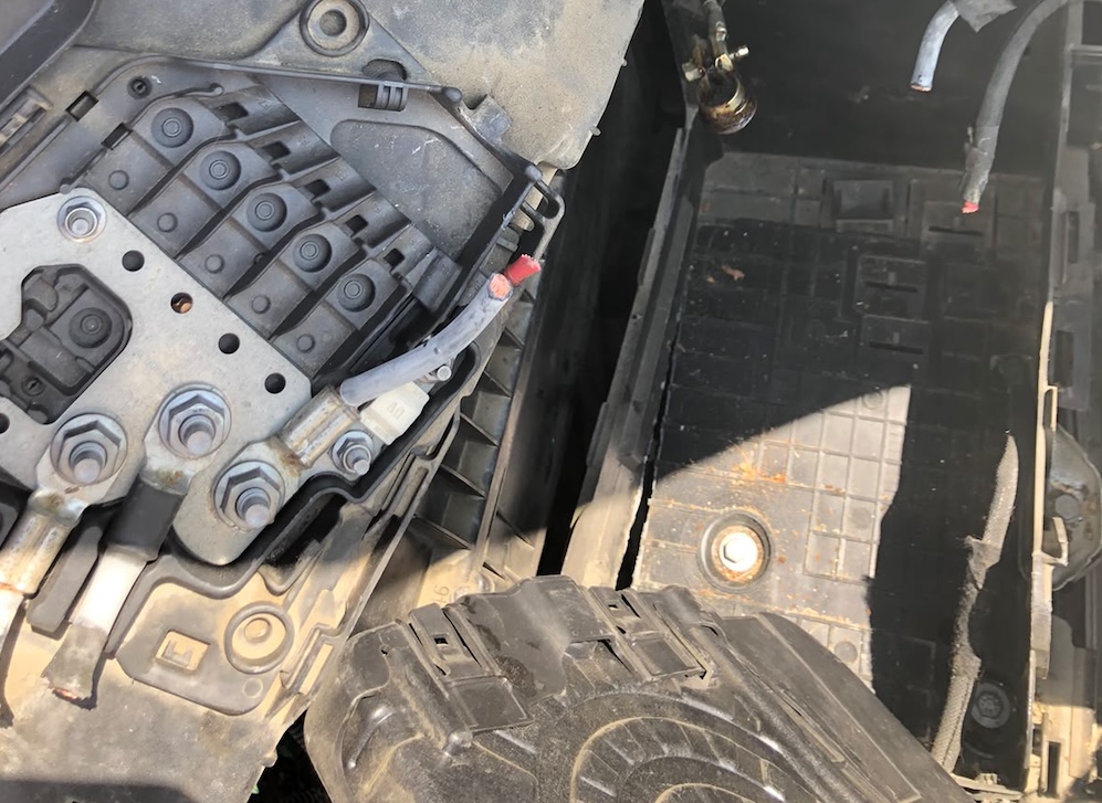 L'auto non parte, la triste scoperta a Montopoli: 'Mi hanno rubato la batteria'