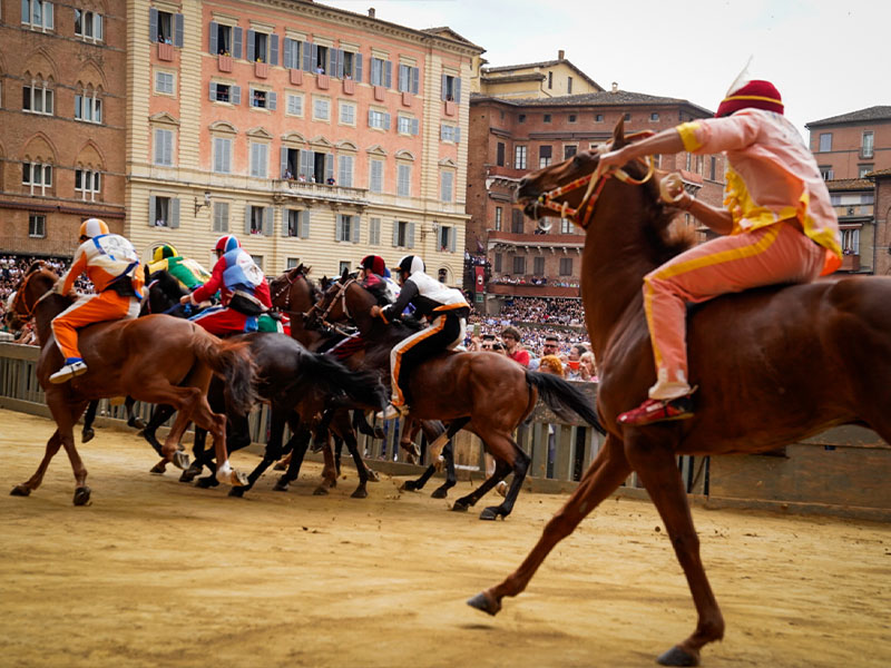 Palio di Siena: il sorteggio delle contrade per il 16 agosto