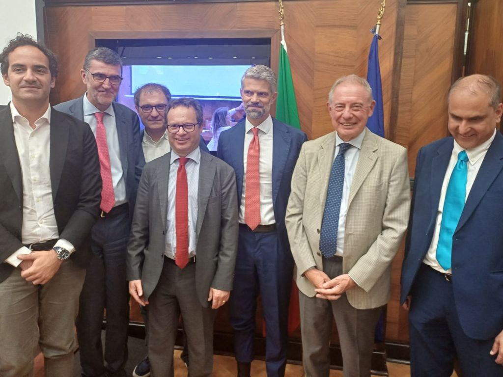 Piombino, firmato l'Accordo di programma con JSW: tutele occupazionali garantite.