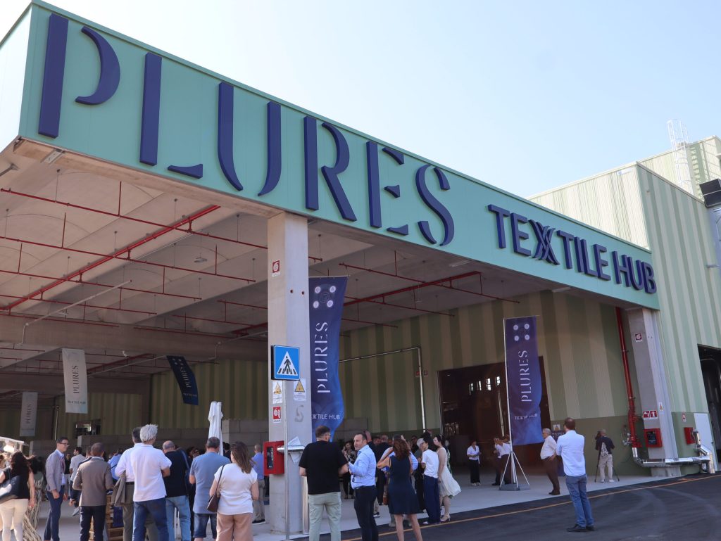 Prato lancia il Plures Textile Hub: gestione di fino a 33mila tonnellate di rifiuti tessili all'anno.