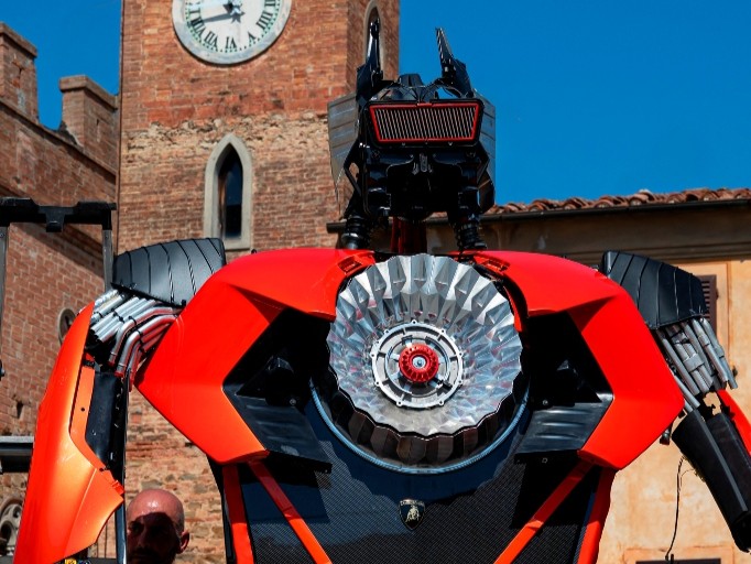 SCART e il Teatro del Silenzio: i Super Robot sul palcoscenico di Andrea Bocelli