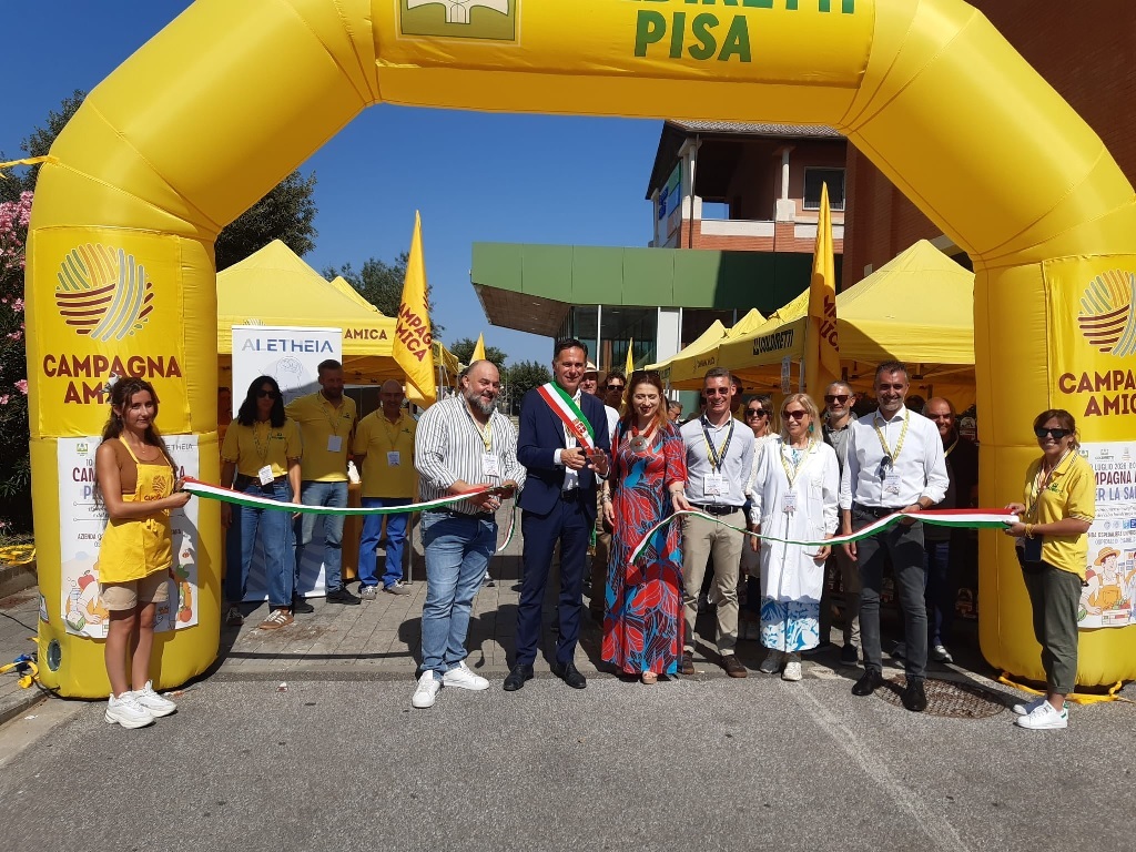 Salute, cibo e prevenzione: il mercato contadino debutta all'Ospedale di Cisanello