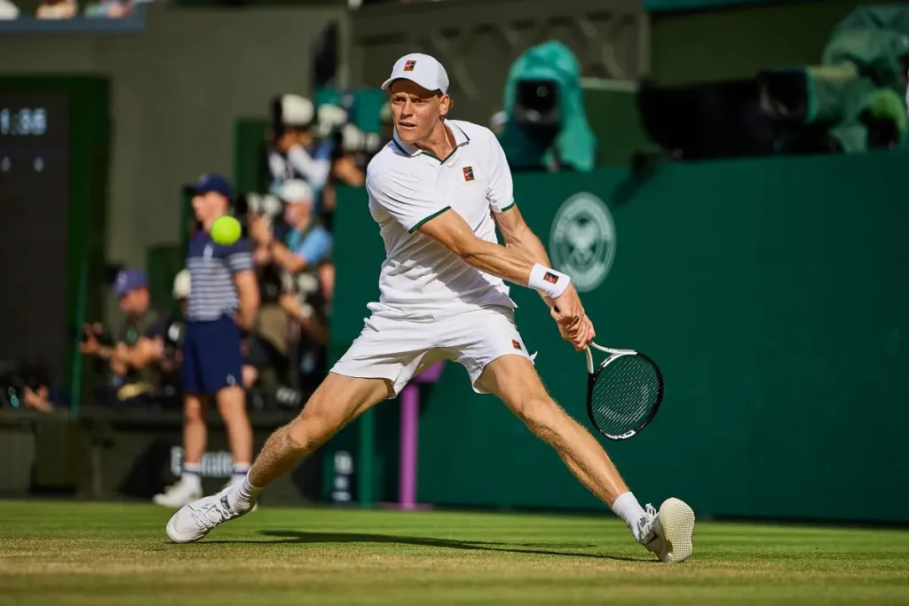 Sinner conquista Wimbledon: supera Zverev in quattro set - Agenzia di stampa Italpress