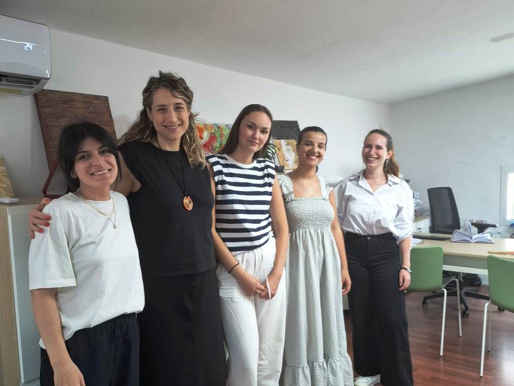 Sostegno alle donne vittime di violenza: studentesse spagnole in formazione al Centro Lilith