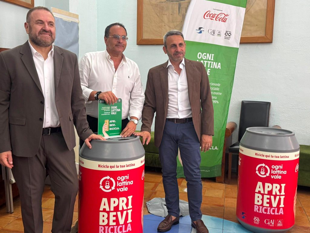 Sostenibilità: Cial porta 'Ogni Lattina Vale' sulle spiagge di Salerno e Calabria