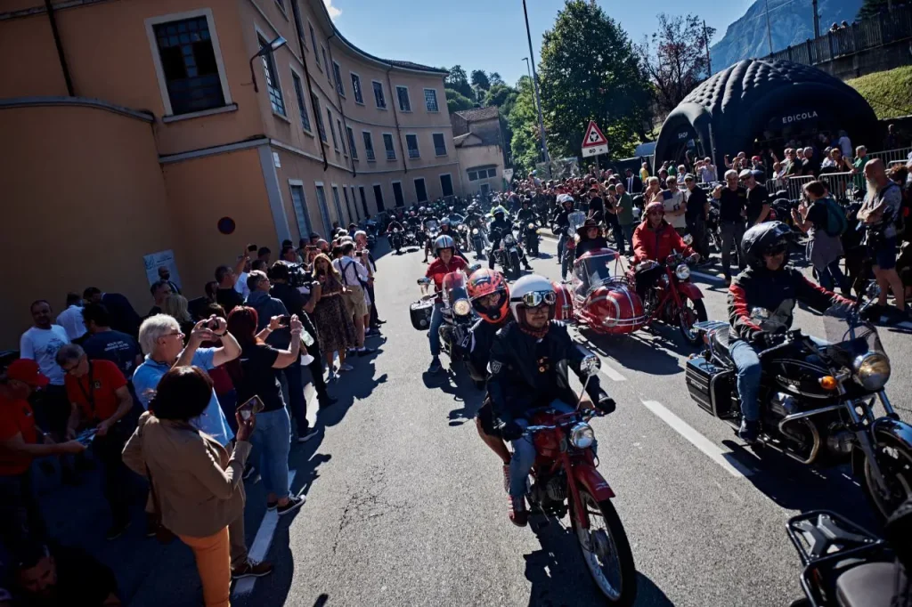 Tornano le Giornate Mondiali Moto Guzzi con il nuovo museo e la nuova fabbrica: un evento imperdibile!