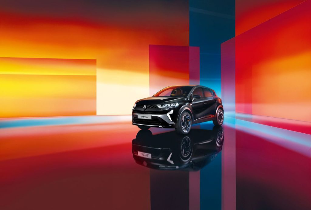Renault amplia la gamma E-Tech con i modelli Captur e Symbioz