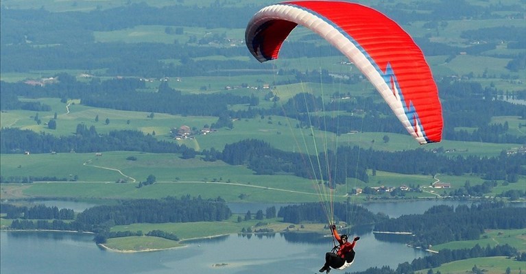 Parapendio si schianta a Pontassieve: grave un 65enne trasferito a Careggi