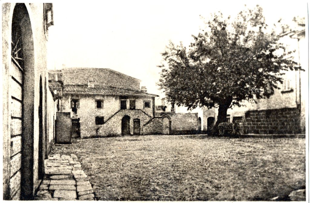 Castelvecchio e il tradizionale rito degli sposi sotto l'Olmo