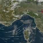 Ecco un titolo riscritto:

"Numerose segnalazioni di odore di bruciato nel Fiorentino: 'Fumo proveniente dagli incendi in Francia'"
