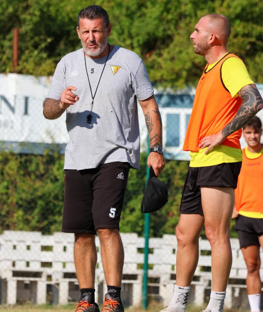 Poggibonsi: dieci calciatori confermati nella squadra.