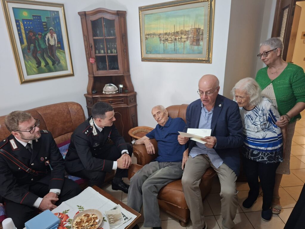 I Carabinieri di Firenze celebrano il 101° anniversario dell'Appuntato Franco Basili