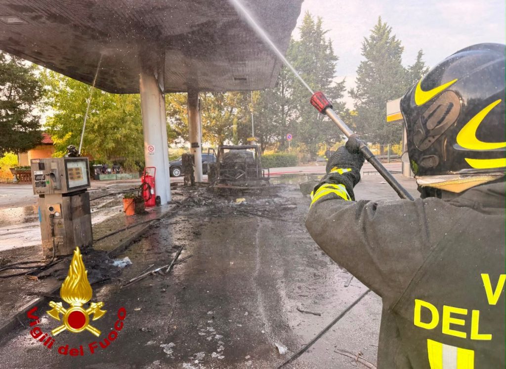 Incendio in un impianto di GPL a Pisa: un ferito