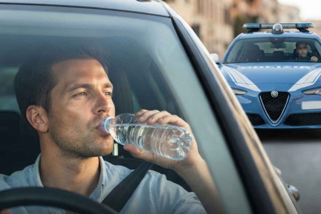 Le autorità potrebbero multare gli automobilisti che bevono acqua durante la guida – OK!Mugello