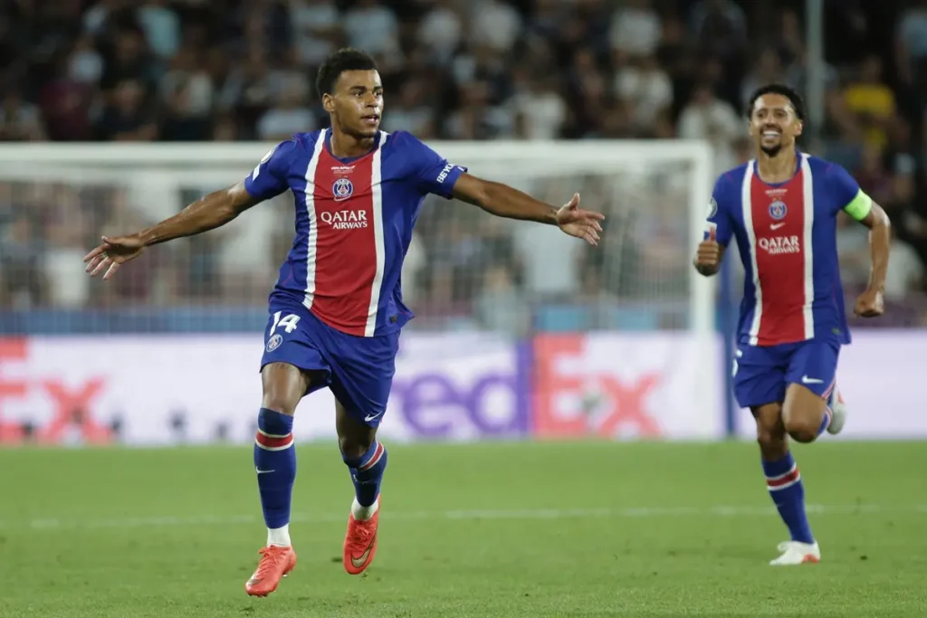 PSG conquista la sua seconda Supercoppa Europea consecutiva, sconfiggendo l'Aston Villa 2-1 - Agenzia di stampa Italpress