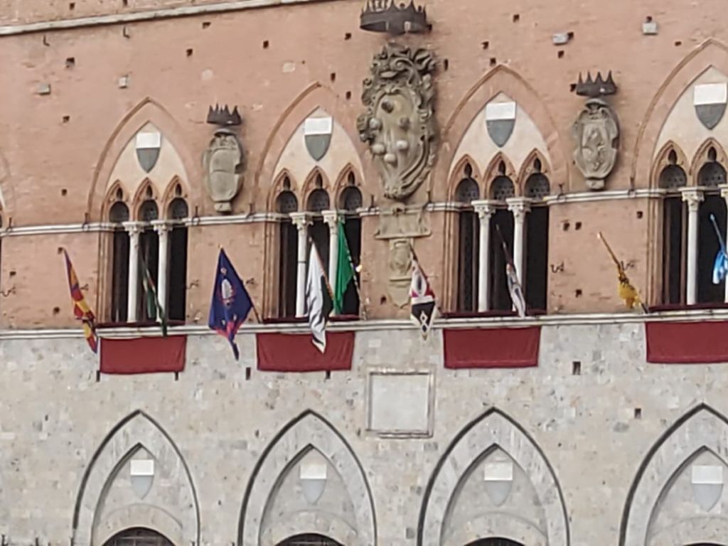 Palio di Siena, bandiera verde: rinviato a causa di maltempo