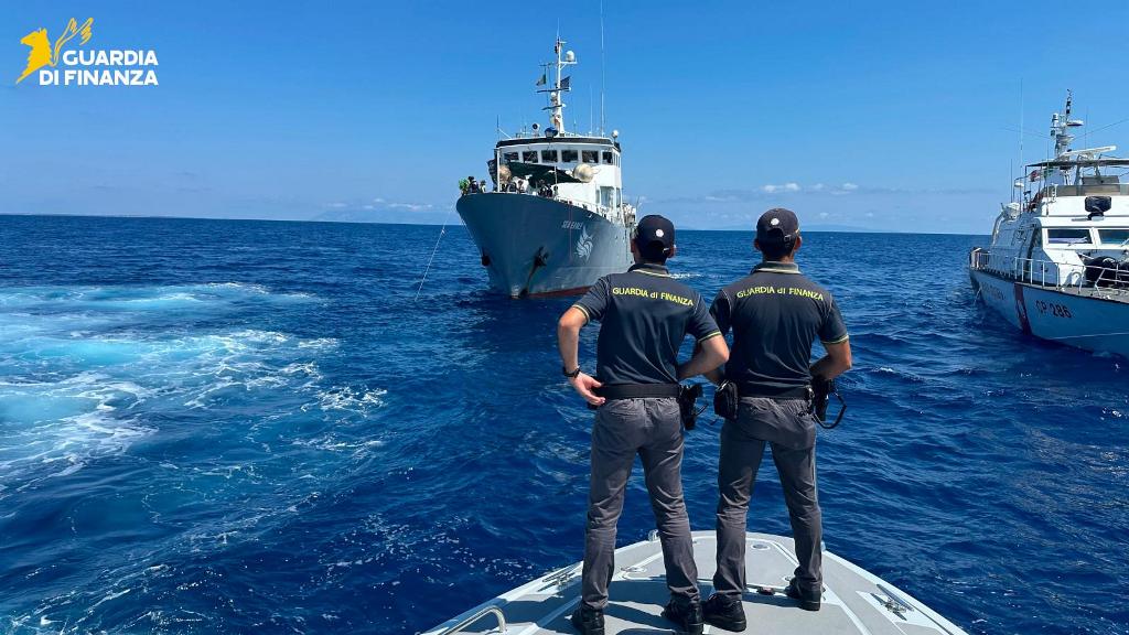 Pesca illegale nell'Arcipelago Toscano: sequestrati 21 chilometri di reti e 1.700 trappole