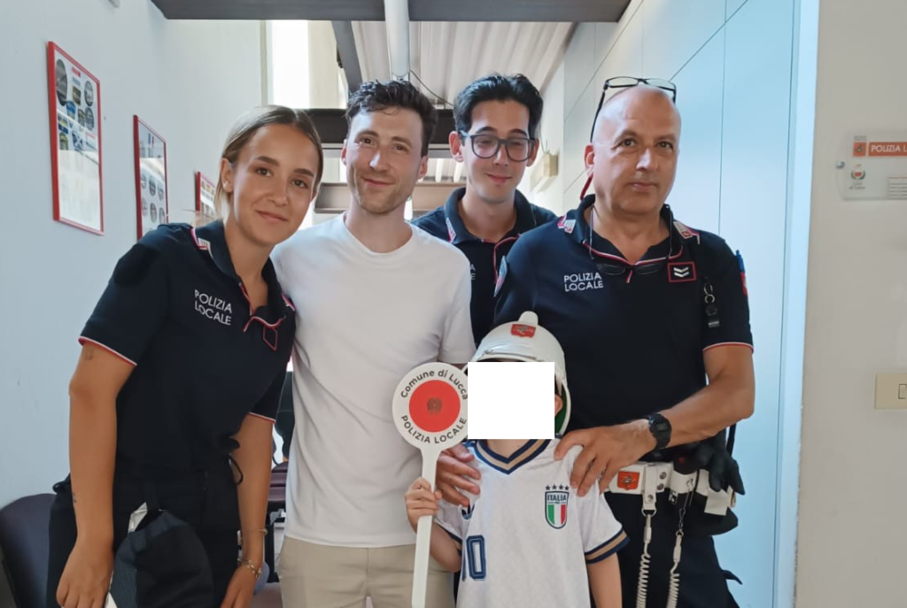 Polizia Locale salva un bambino di 9 anni smarrito sulle Mura di Lucca
