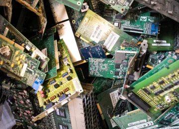 Rifiuti elettronici e vacanze: il vademecum italiano