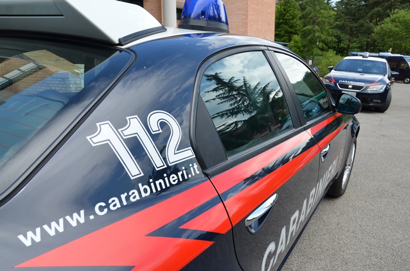 Truffa agli anziani con il figlio minorenne presente: coppia arrestata nell'Aretino